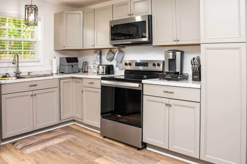 Kitchen | Cooking Basics | Keurig Coffee Maker