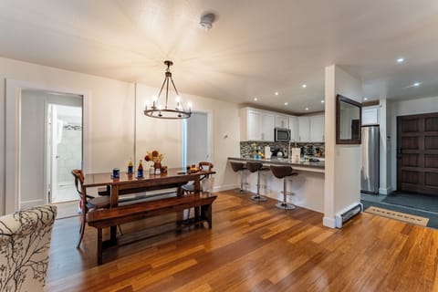 Kitchen and dining area.
