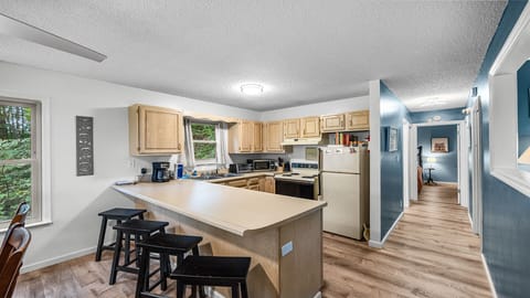 Chalet's Breakfast Bar