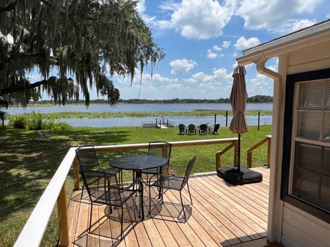 "Relax or be active—Cozy Vibes Lake Cottage has it all!"