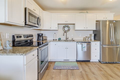 Kitchen | Trash Bags/Paper Towels