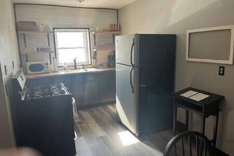 B9451984 5964 49d0 9905 38cc35e77279