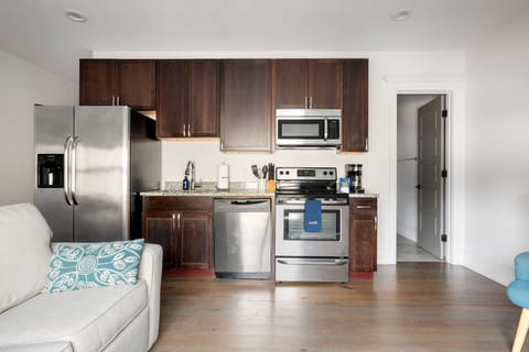 The Trifecta at 493 - 3 Suites - On King!