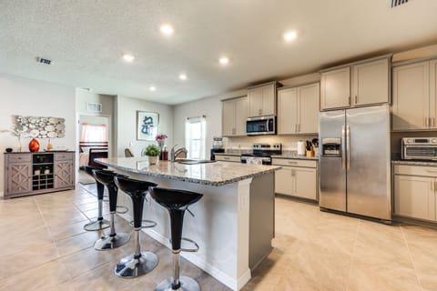 Kitchen | Single-Story Home | Cooking Basics