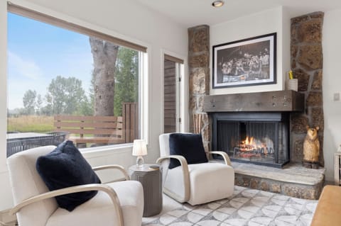 Living Room with Fireplace