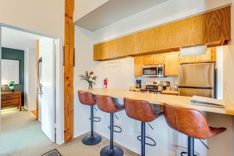 Kitchen | Cooking Basics Supplied | Main Floor