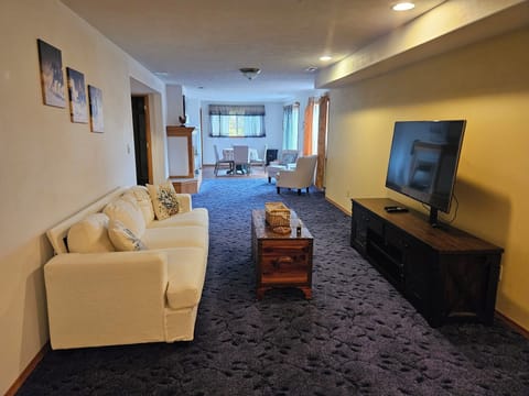 Main Living area, Reading nook, Dining Area
