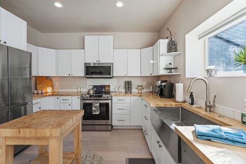 Bright, open and spacious kitchen