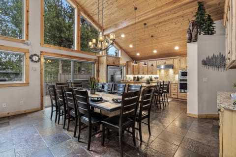 Dining Room open to Kitchen
