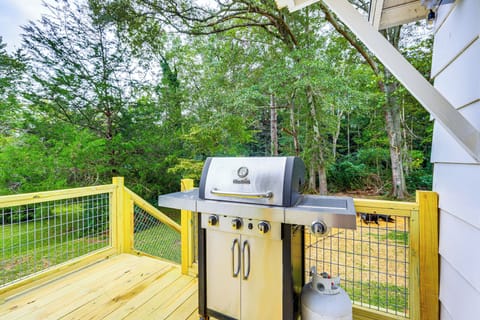 Deck | Gas Grill