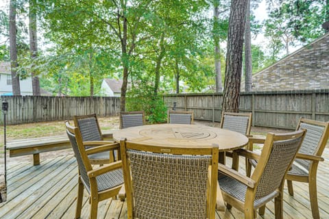 Deck | Outdoor Dining Area | Lounge Seating | Fenced Backyard