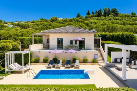 Beautiful villa with private pool and terrace