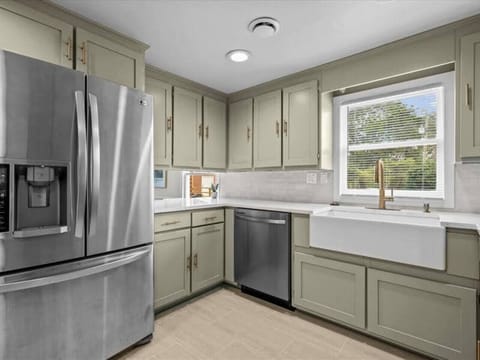 2bf7ed24 f6c2 43ba bb72 38fb854c042d