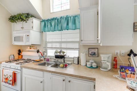 Kitchen | Drip Coffee Maker | Dishware & Flatware Provided | Cooking Basics