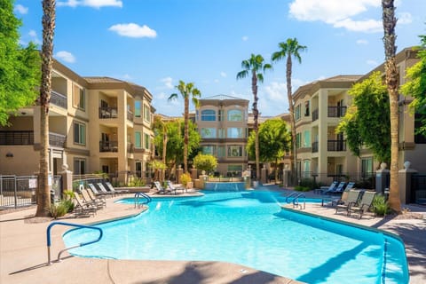 Exterior Pool
