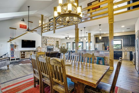 Dining Area | 1st Floor | Dishware & Flatware Provided