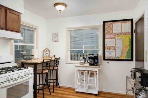 Coffee lovers are in luck as this rental provides coffee. There are also cute cafes in town!