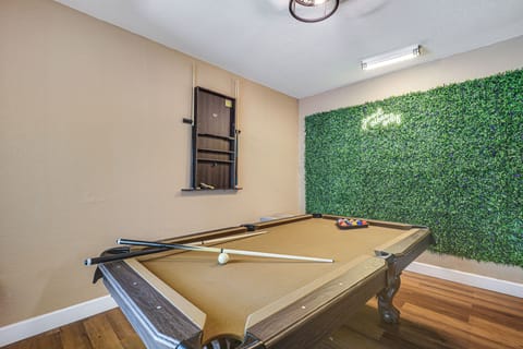 Miami Vacation Rental | 4BR | 2BA | 3 Steps Required | 1,700 Sq Ft