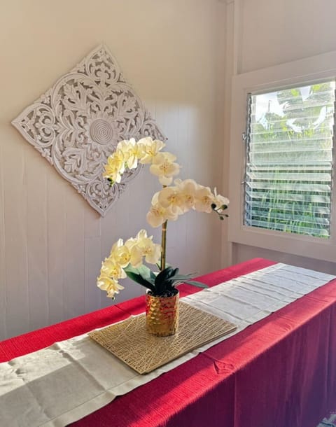 Welcome to your Perfect Hilo Homebase! :) Come enjoy a lovely stay in our turnkey home.
