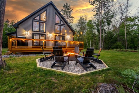 We’re thrilled to have you at Lollapalooza Lodge – make yourself at home!