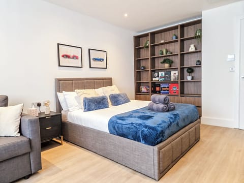 Chic Studio Apartments with FREE High Speed Wi-Fi steps from Regent's Park
