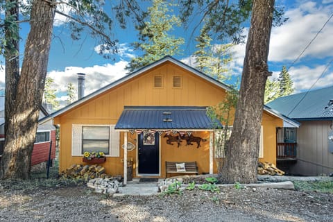 Outdoors, Shelter, Cottage, House, Countryside