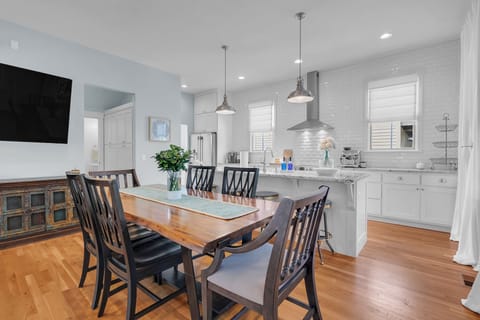 Dining room/seats 6 and Kitchen with bar/seats 4. 