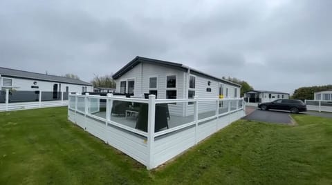 view from the outside of the lodge 