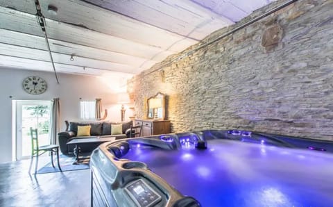 Jacuzzi
