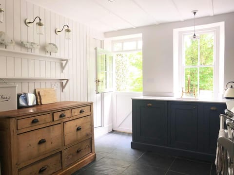 Kitchen counters and a stable door