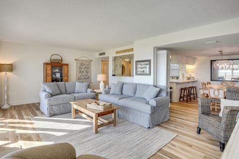 Ponce Inlet Vacation Rental | 2BR | 2BA | 1,270 Sq Ft | 1 Step to Enter