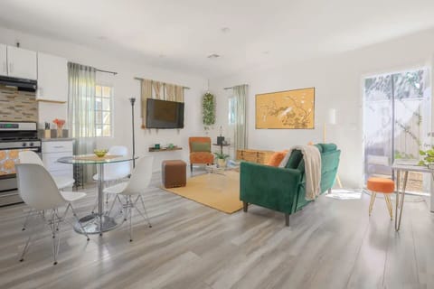 * Cozy living room
* 55" Smart TV
* Dedicated work desk
* Backdoor 
* Fast WIFI