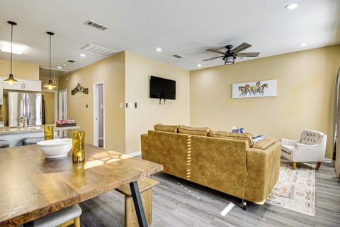 Interior | Central Heating & A/C | Free WiFi