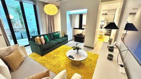 Elegant Mayfair living room near Hyde Park and Bond Street, perfect to unwind