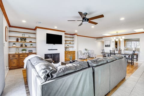 Albuquerque Vacation Rental | 3BR | 2BA | 1,800 Sq Ft | 2 Steps to Enter