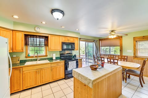 Kitchen | Cooking Basics | Drip Coffee Maker | Dishwasher | Main Level