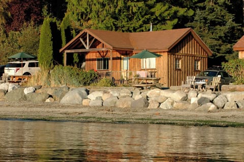 2BR Classic Beachfront Cabin