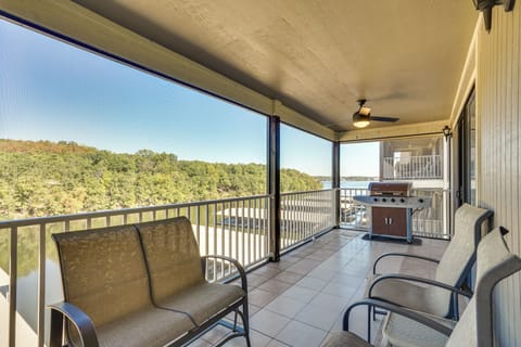 Osage Beach Vacation Rental | 3BR | 2.5BA | 1,500 Sq Ft | Stairs Required