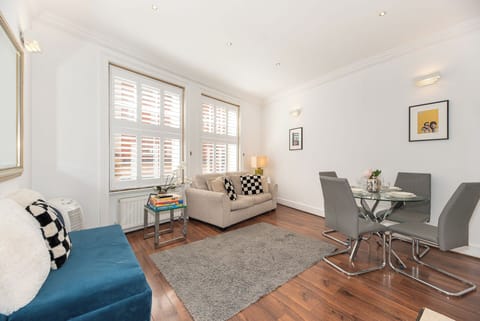 Stylish 2-Bedroom flat London's Central Hub in Kensington High Street
