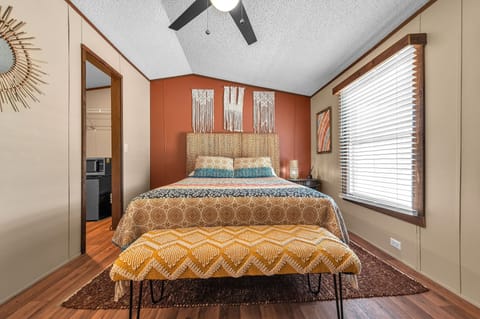 Indoors, Home Decor, Bed, Furniture, Bedroom