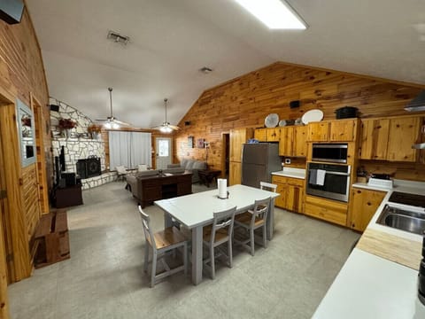 LC - Living / Dining / Kitchen