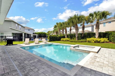 Enjoy the perfect pool day—private pool, BBQ grill, and loungers for ultimate relaxation!