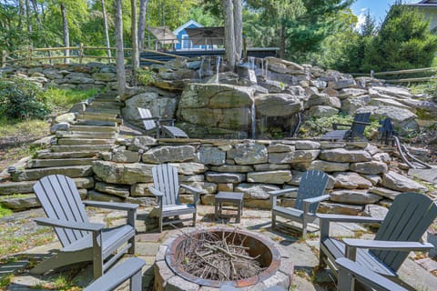 Greentown Vacation Rental | 3BR | 2BA | 1,100 Sq Ft | Stairs Required