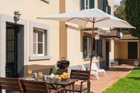 The Character Vintage Garden Apartment By Ourmadeira Showing Gthe Perfect Place For Enjoying Outdoor Dining