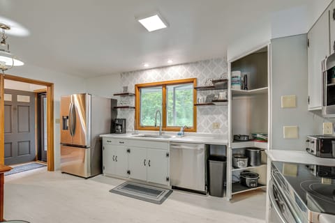 Kitchen | 1st Floor | Cooking Basics | Drip Coffee Maker | Toaster