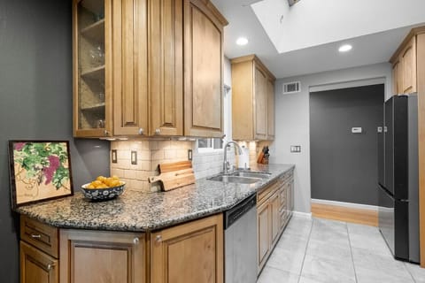 Beautiful well equipped kitchen