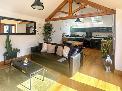 Open plan living space | The Oaks, Llangollen