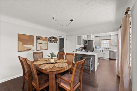 Warm hues and woven charm. A cozy dining space, perfect for sharing meals and good company. ️ #homedecor