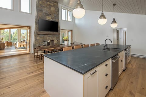 Open Concept Living Area | Main Level