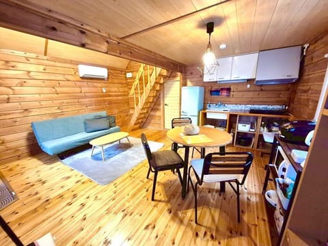 Living/dining room